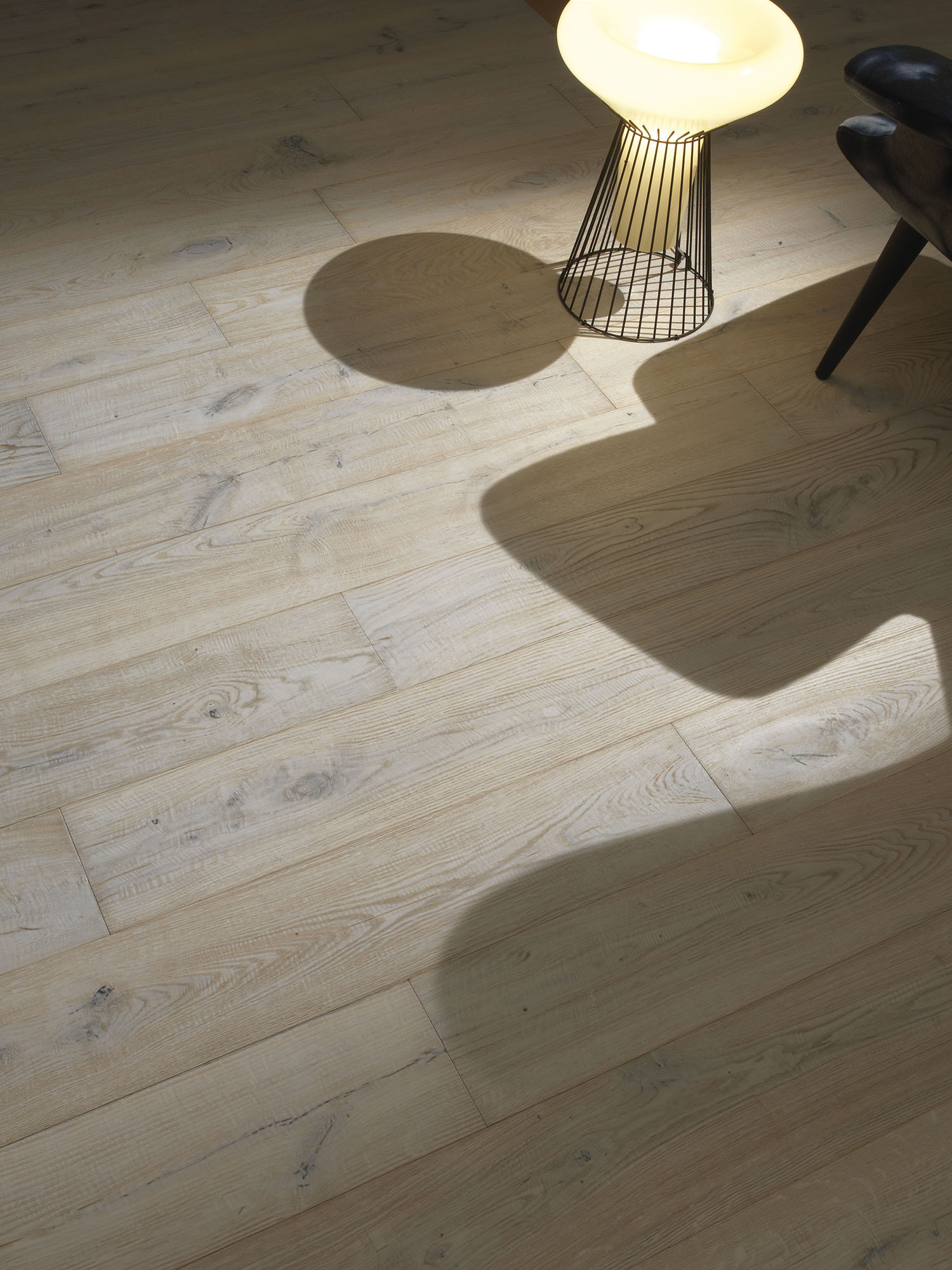 BLEACH, - Flooring